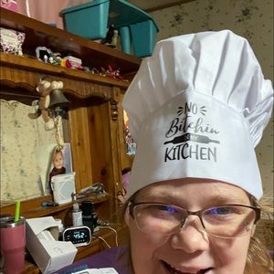 Meet your Posher, Leanna